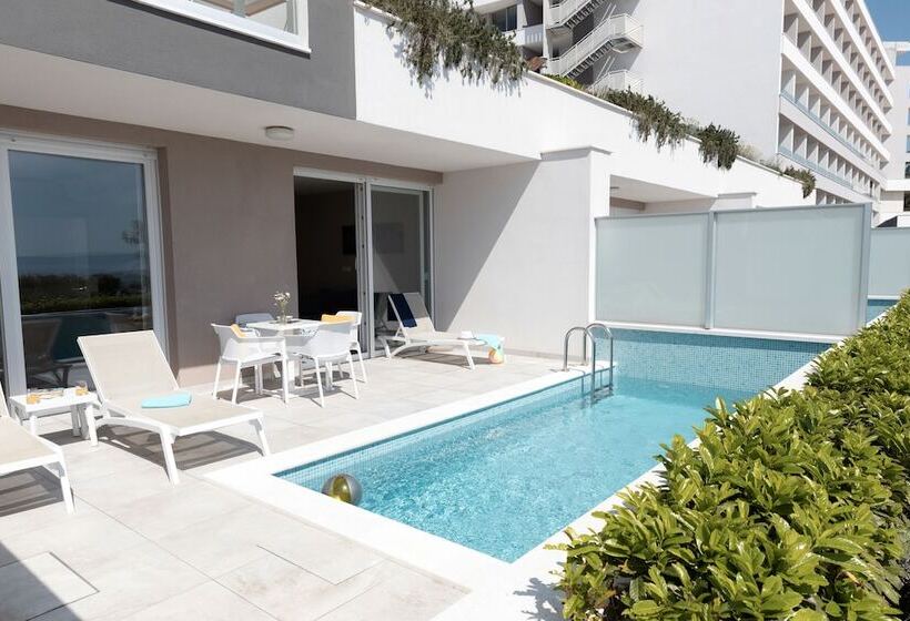 סוויטת ג'וניור נוף לים, Romana Beach Resort