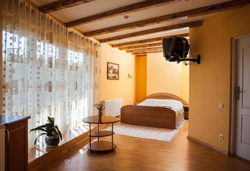 اتاق استاندارد, Vila Sraige