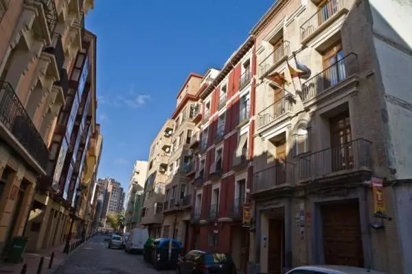 اتاق استاندارد با سرویس بهداشتی مشترک, Be Zaragoza Hostel
