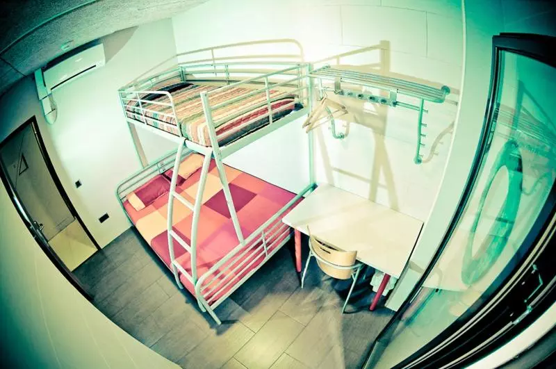 اتاق استاندارد با سرویس بهداشتی مشترک, Be Zaragoza Hostel