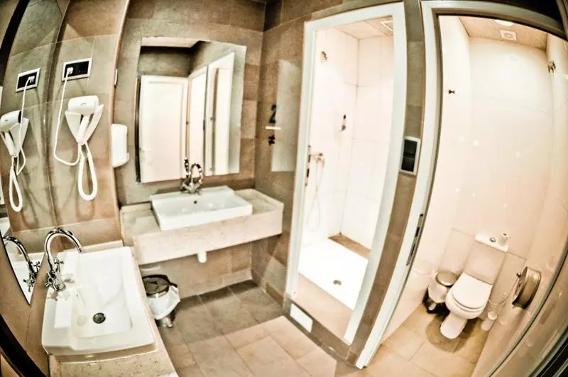 تختخواب در اتاق مشترک, Be Zaragoza Hostel