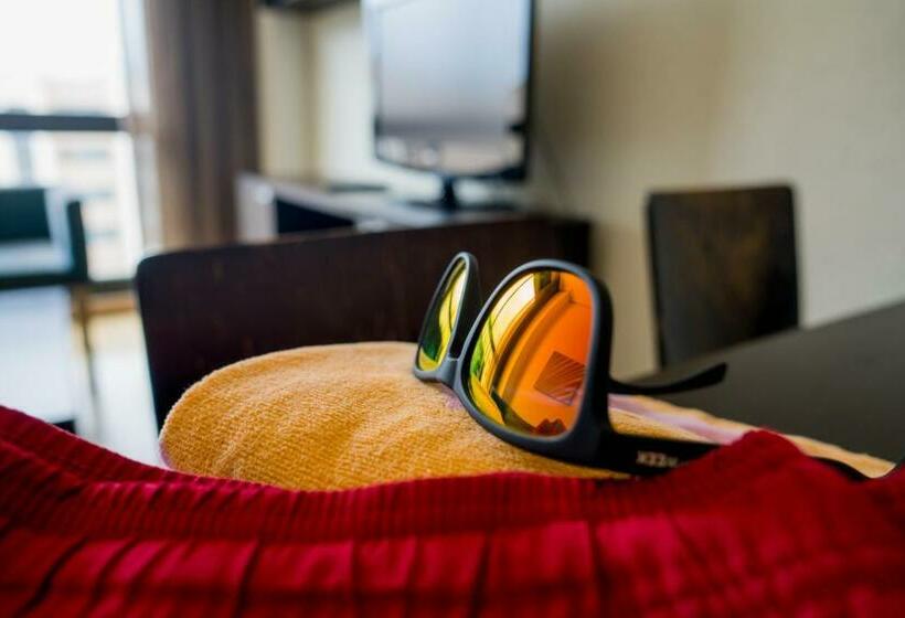 سوییت خانوادگی, Compostela Suites