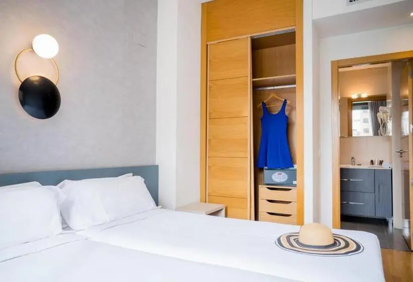 Suite, Compostela Suites