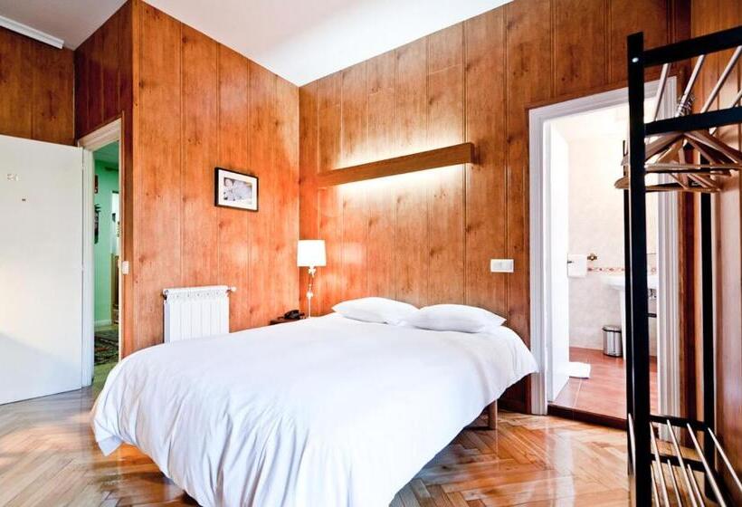 اتاق استاندارد یک نفره, Hostal Asuncion