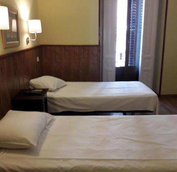 اتاق استاندارد, Hostal Asuncion