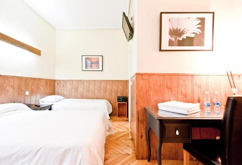 اتاق استاندارد سه نفره, Hostal Asuncion