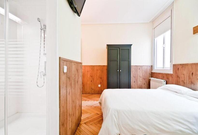 اتاق استاندارد سه نفره, Hostal Asuncion