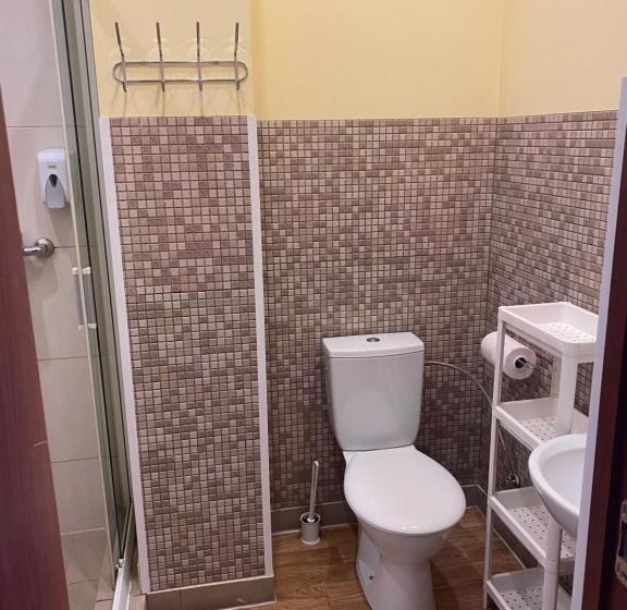 اتاق خانوادگی, City Westa