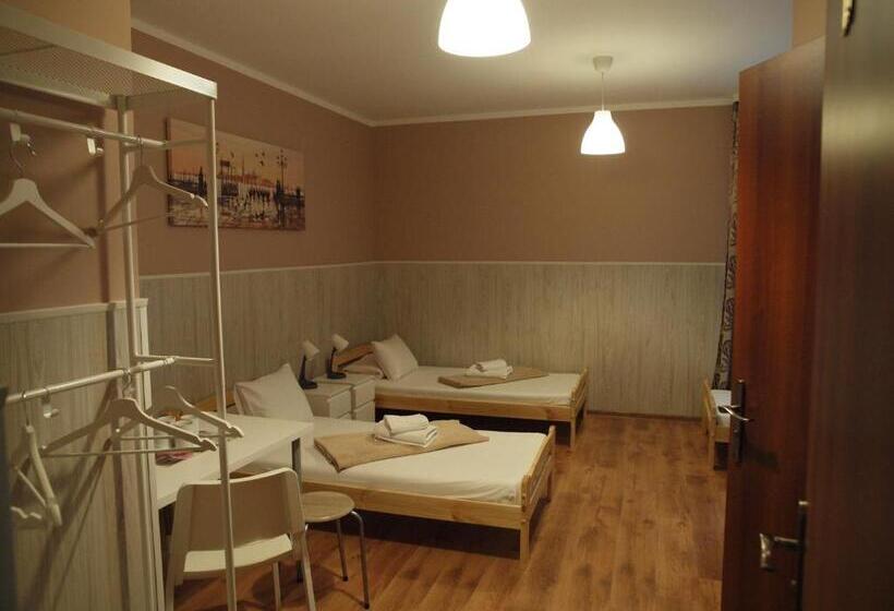 اتاق خانوادگی, City Westa