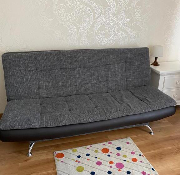 استودیو خانوادگی, City Westa