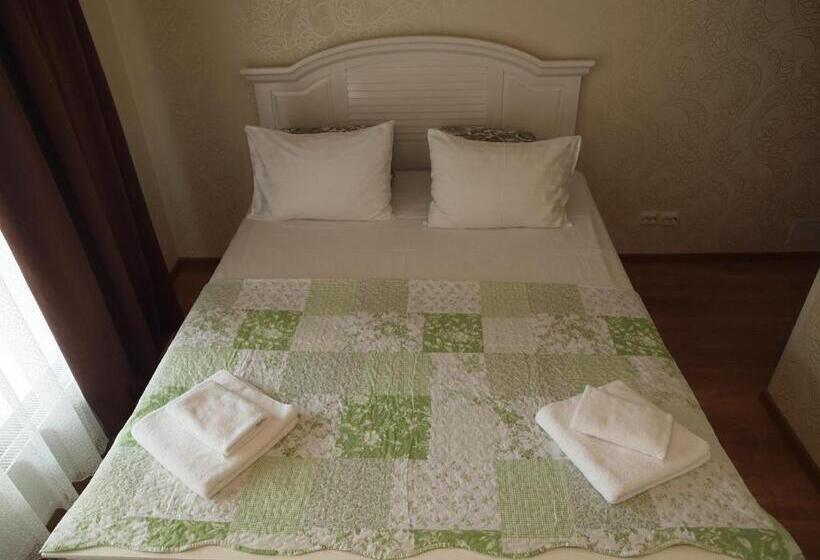 استودیو خانوادگی, City Westa