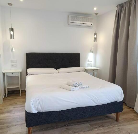 스탠다드 발코니 룸, Hostal La Ermita