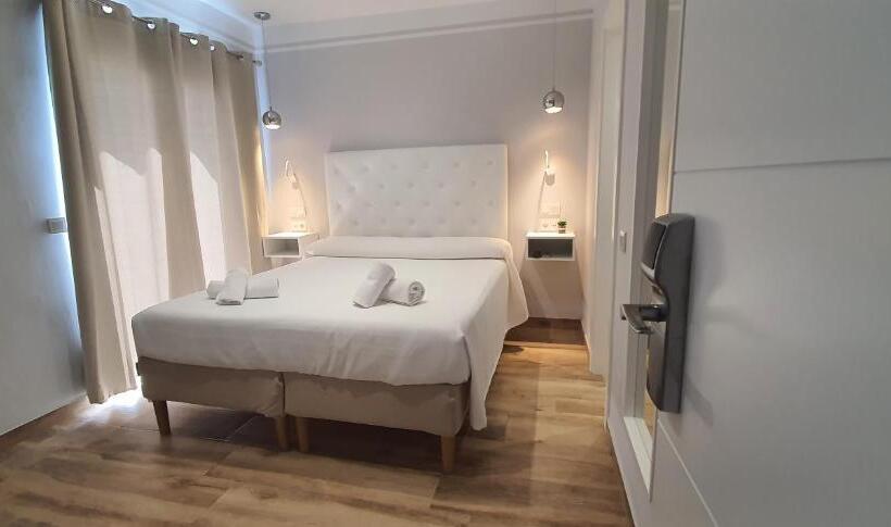 스탠다드 발코니 룸, Hostal La Ermita