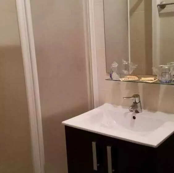 اتاق استاندارد یک نفره, Hostal La Ermita