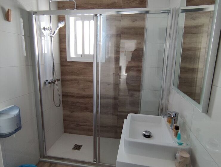 스탠다드 룸, Hostal La Ermita