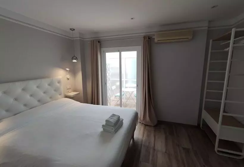 اتاق استاندارد با بالکن, Hostal La Ermita