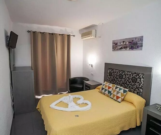 اتاق استاندارد با بالکن, Hostal La Ermita
