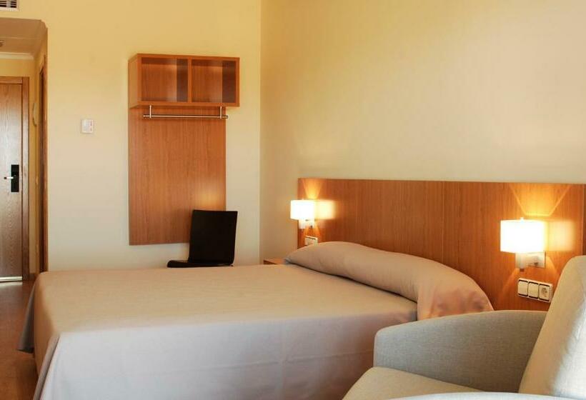 스탠다드 룸, As Monreal Del Campo