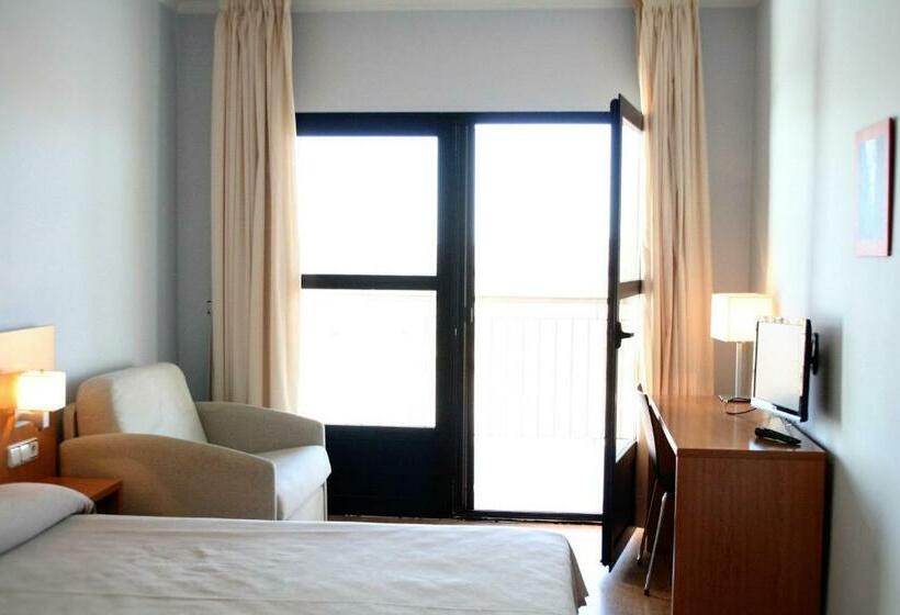 스탠다드 룸, As Monreal Del Campo