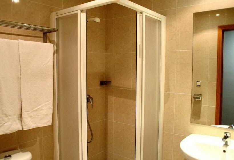 스탠다드 룸, As Monreal Del Campo