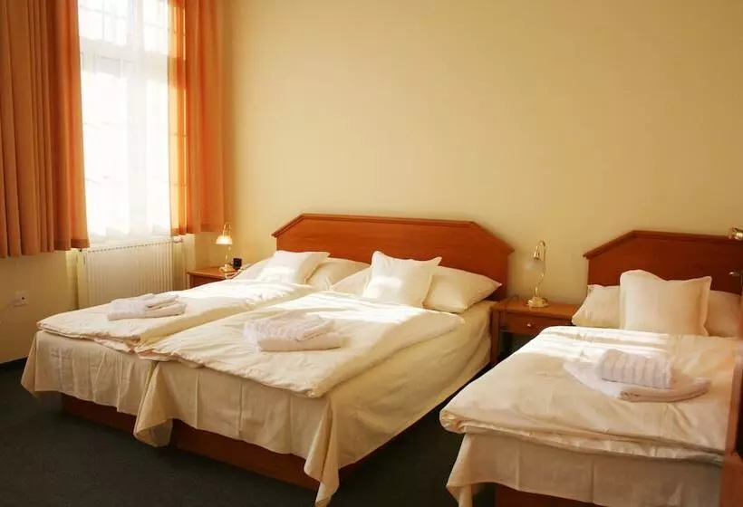 Standard Kolmen Hengen Huone, Casanova