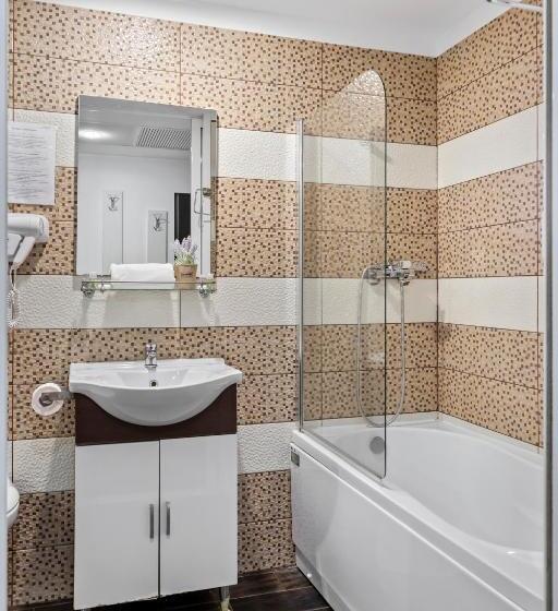 اتاق سوپریور, Charter Otopeni