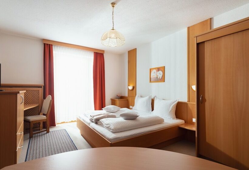 اتاق راحتی سه تخته, Berghof