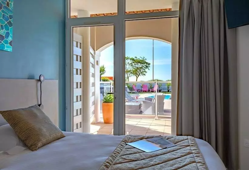 اتاق راحتی, Hôtel Restaurant Le Grand Large   Face à La Plage   Ile De Ré