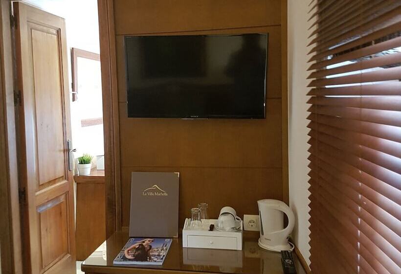 Номер Economy, La Villa Marbella