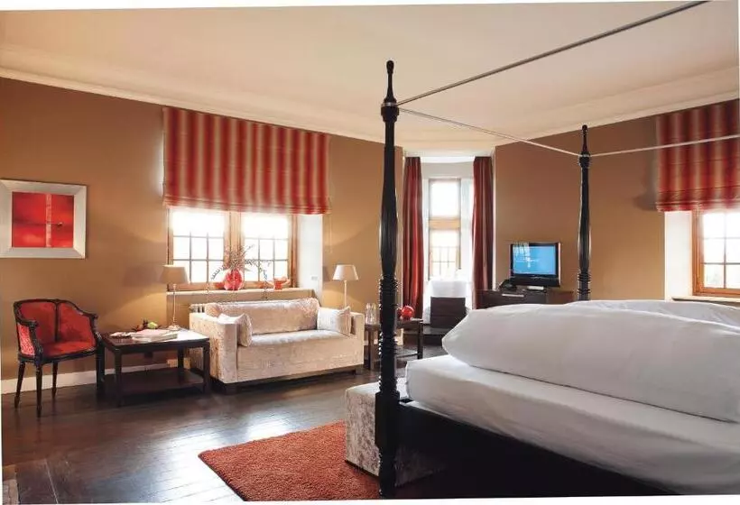 سوئیت رویال, Manoir De Lébioles