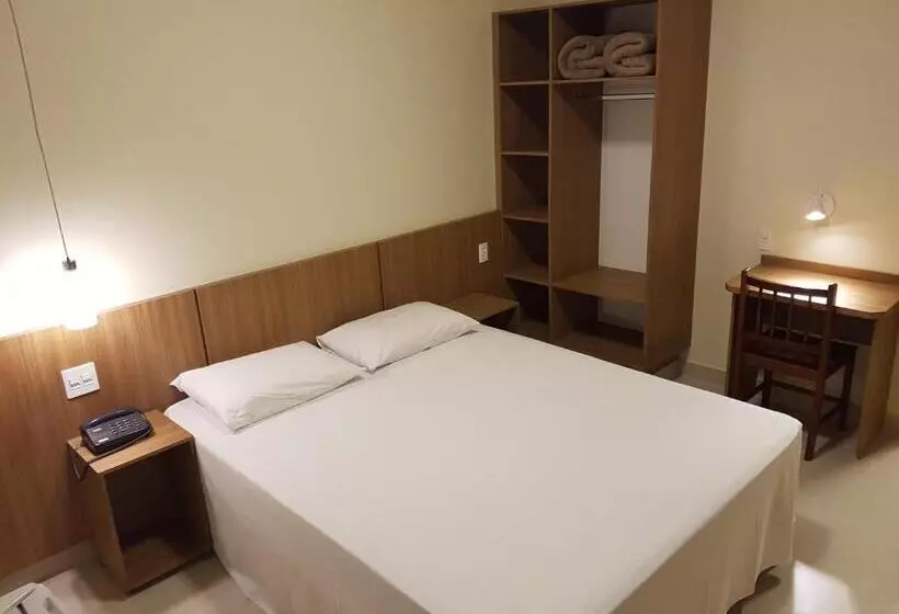 اتاق استاندارد یک نفره, Oft Place