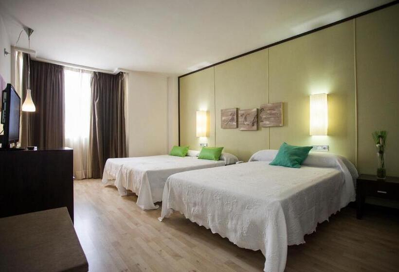 غرفة قياسية رباعية, Puerta De Ocaña