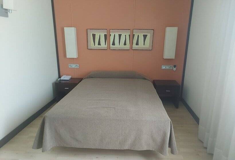 غرفة قياسية, Puerta De Ocaña