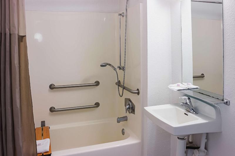 غرفة قياسية, Puerta De Ocaña