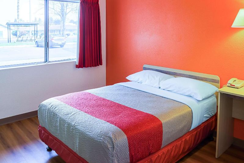 غرفة قياسية, Puerta De Ocaña