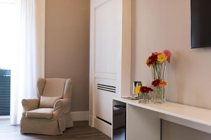 غرفة قياسية لذوى الاحتياجات الخاصة, Puerta De Ocaña