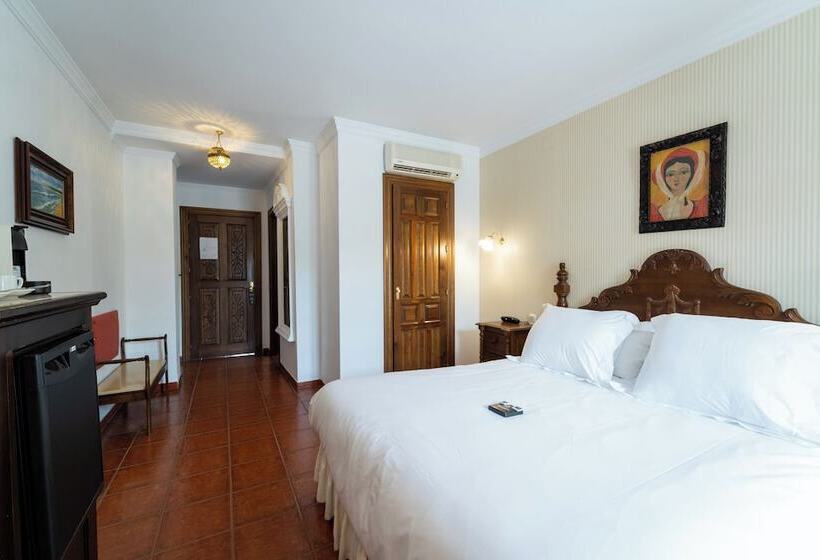 Номер Стандарт Трехместный, Soho Boutique Palacio San Gabriel