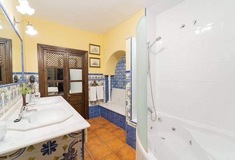 Полулюкс, Soho Boutique Palacio San Gabriel