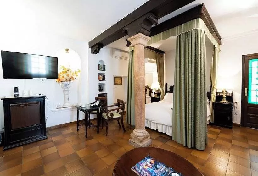 سوییت جونیور, Soho Boutique Palacio San Gabriel