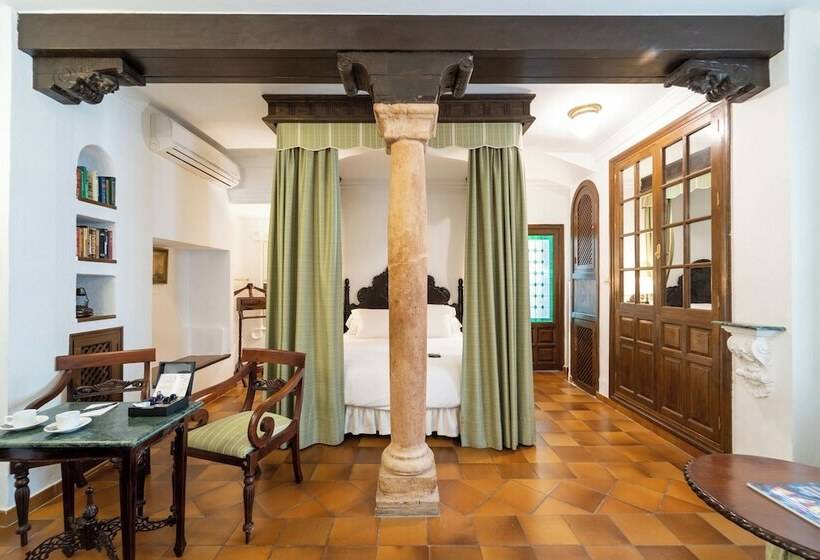 Полулюкс, Soho Boutique Palacio San Gabriel