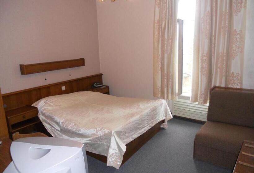 스탠다드 싱글 룸, Ten Putte