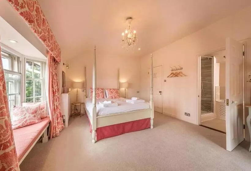 Deluxe Room, The Black Lion, Long Melford