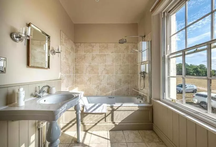 Deluxe Suite, The Black Lion, Long Melford