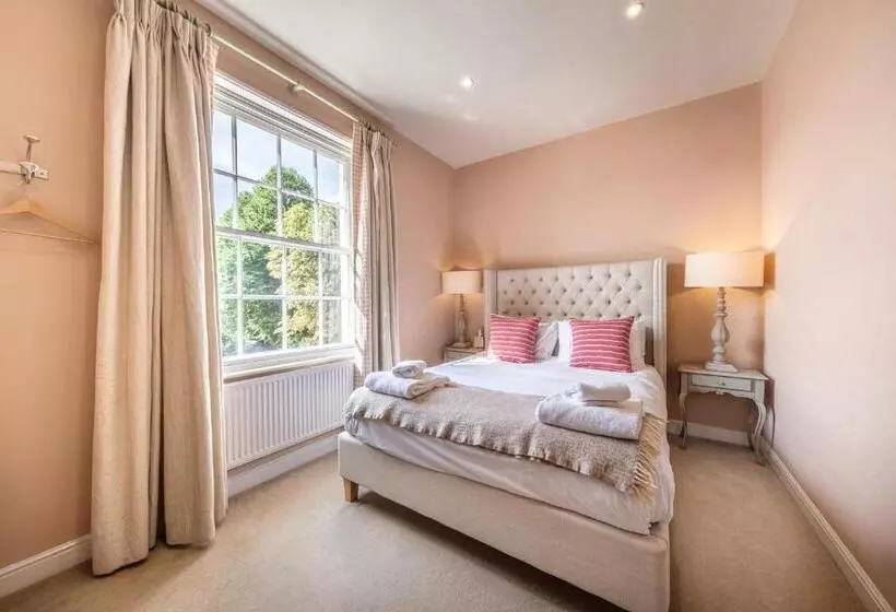 Deluxe Family Room, The Black Lion, Long Melford