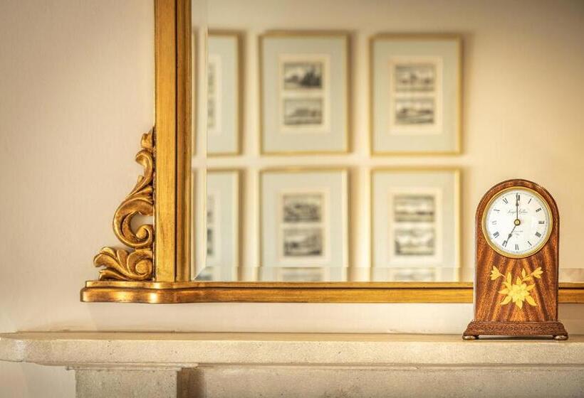 جناح ديلوكس, The Black Lion, Long Melford