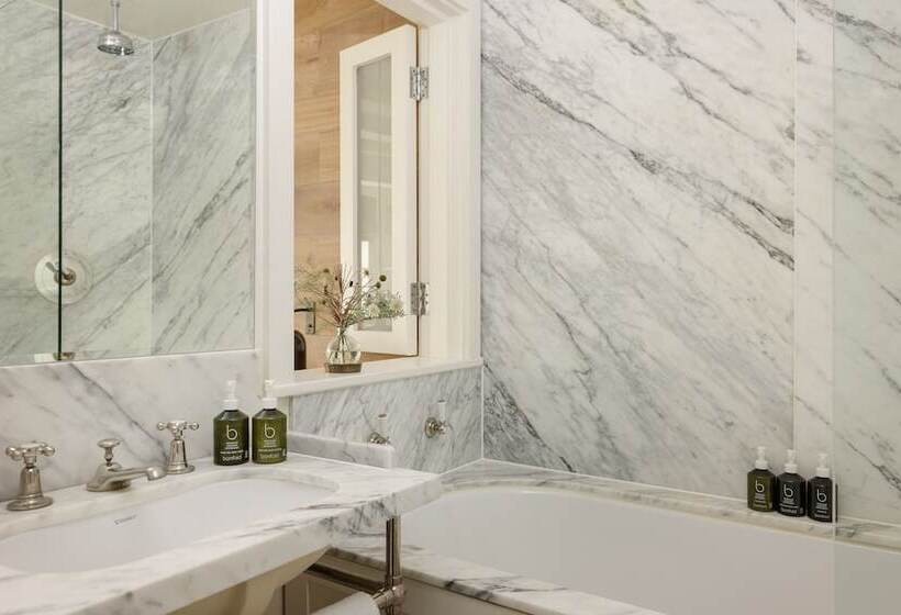 수피리어 룸, The Gallivant