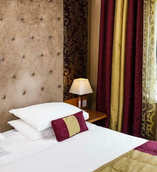 חדר דלוקס, The Plough Inn