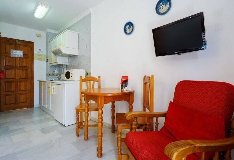스탠다드 스튜디오, Apartamentos Pepe Mesa