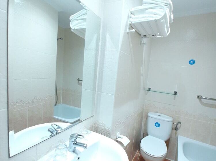 اتاق سوپریور, Hostal Las Fuentes