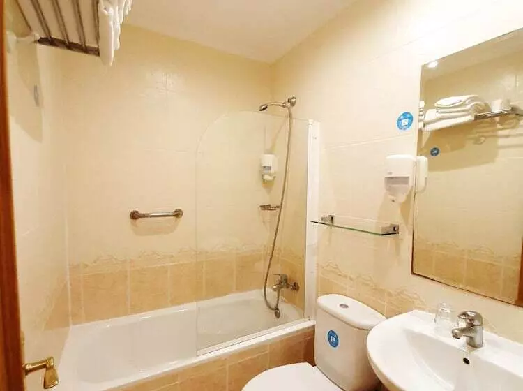 اتاق راحتی, Hostal Las Fuentes
